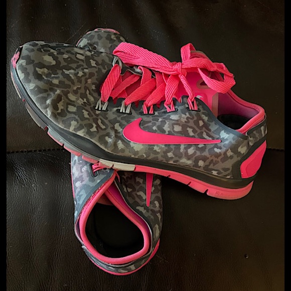 nike women's free tr connect 2